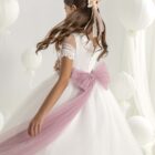 Espalda del vestido de comunión Carmy 7106 con gran lazada lila empolvado