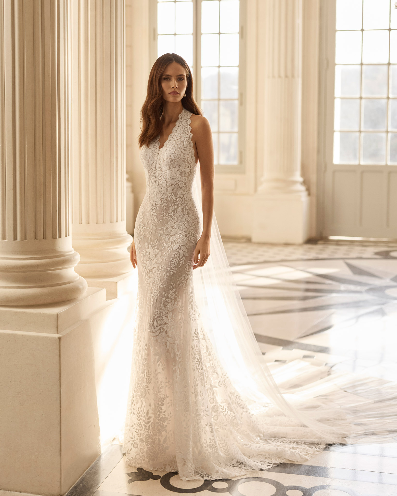 vestido-novia-benia-aire-barcelona-2027.DELANTE Vestido de novia Benia de Aire Barcelona con cuerpo de encaje floral y falda de tul